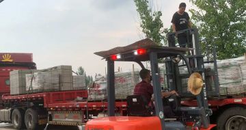 林芝 黄金麻冰裂纹，地铺石装车