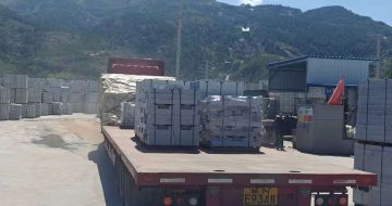 林芝 芝麻白仿形路沿石，直形路沿石