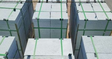 林芝 芝麻白花岗岩5公分地铺石 花岗岩厂家工厂装车日常