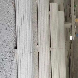 林芝 花岗岩厂家带你看白麻花岗岩门楼大柱柱皮