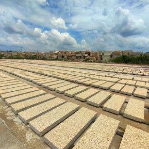 林芝 黄金麻花岗岩荔枝面地铺石防护中