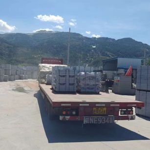 林芝 芝麻白仿形路沿石，直形路沿石