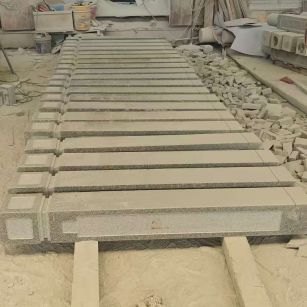 林芝 芝麻白异形加工雕刻-栏杆大柱，方柱