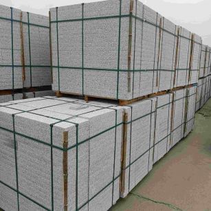 林芝 白麻花岗岩石材荔枝面地铺石（300*600*50）