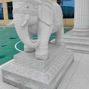 林芝 白麻花岗岩动物异形石雕-大象