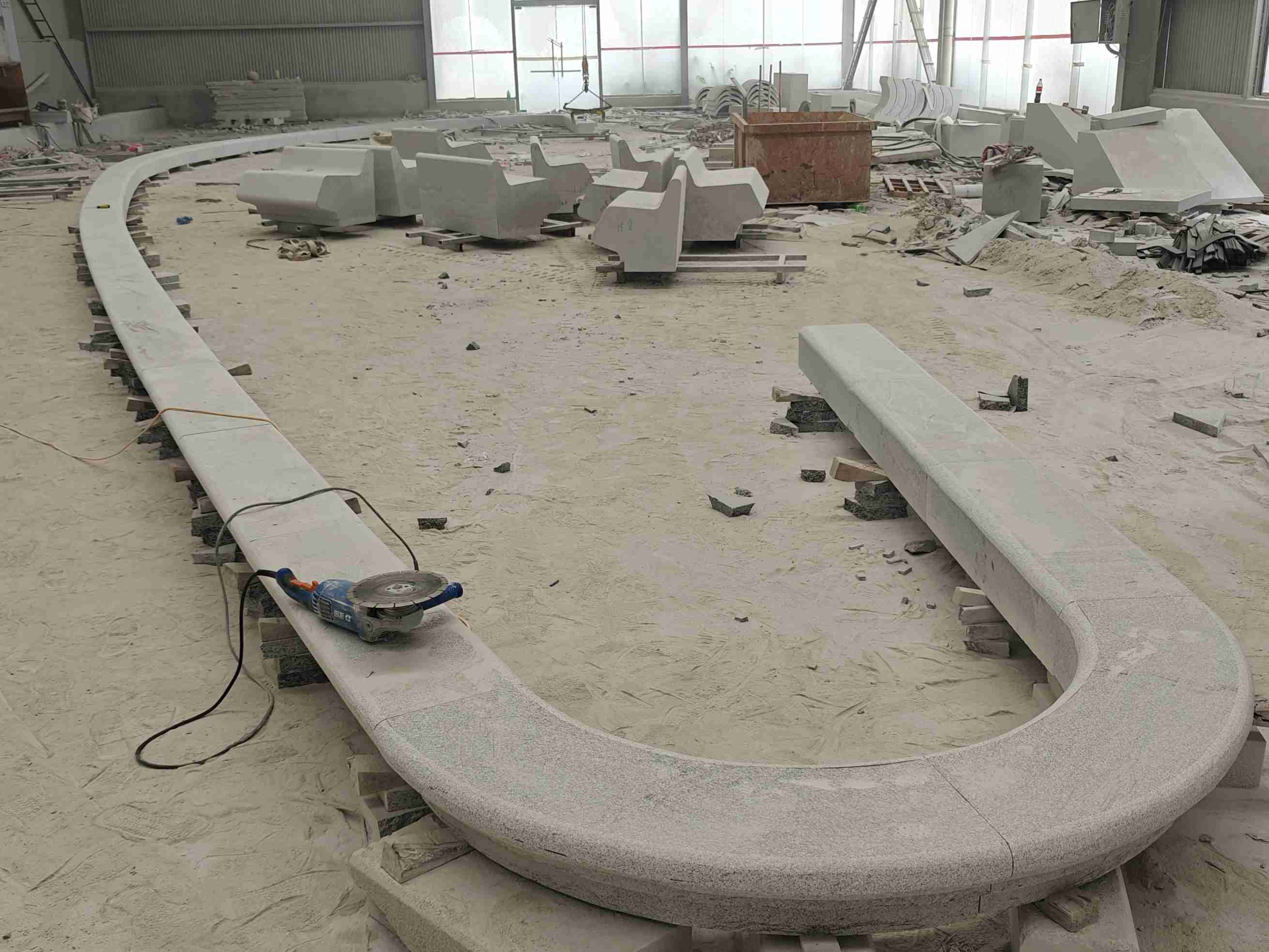 林芝 芝麻白花岗岩弧形花坛石，坐凳石