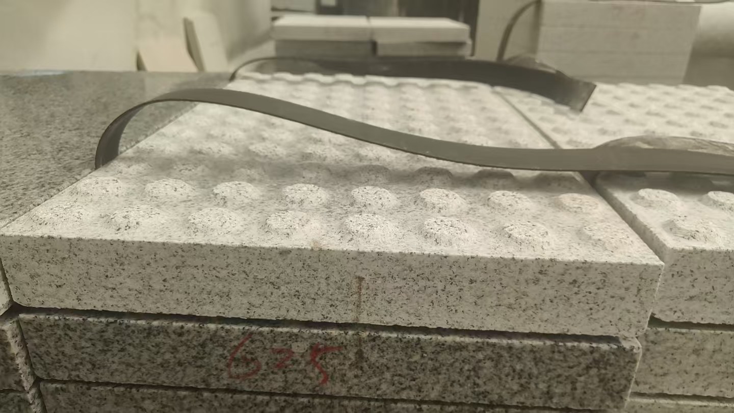 林芝 芝麻白花岗岩6.0公分荔枝面五轴加工雕刻盲点