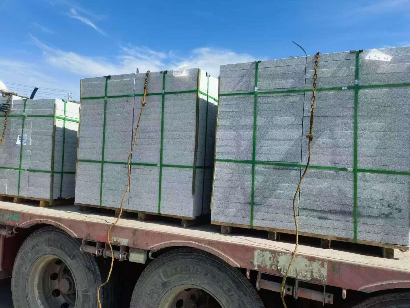 林芝 芝麻白花岗岩地铺石装车日常