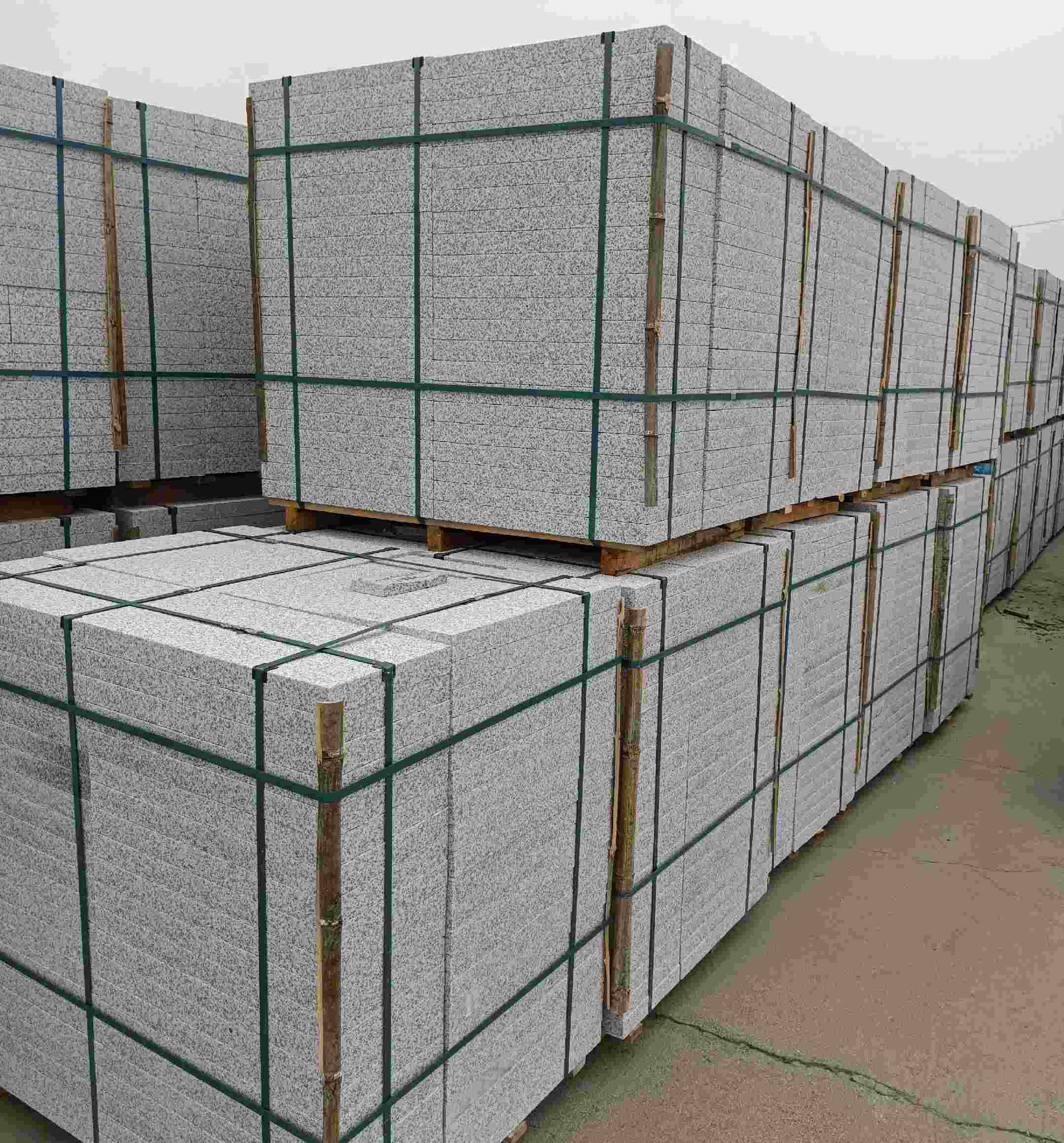 林芝 白麻花岗岩石材荔枝面地铺石（300*600*50）