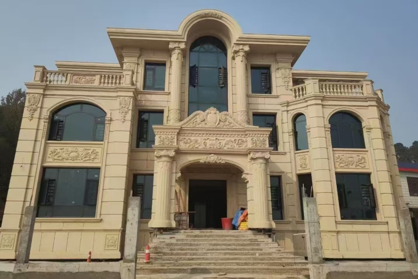 林芝 黄金麻花岗岩别墅外墙干挂