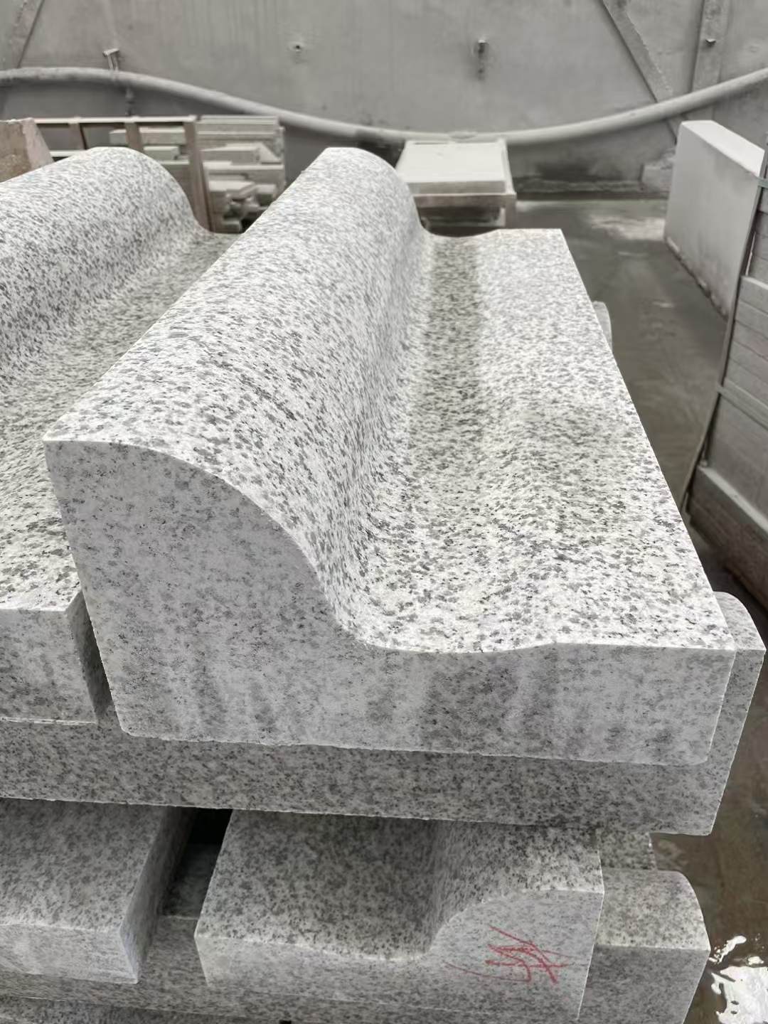 林芝 白麻花岗岩S型路沿石，路侧石，马路牙子等