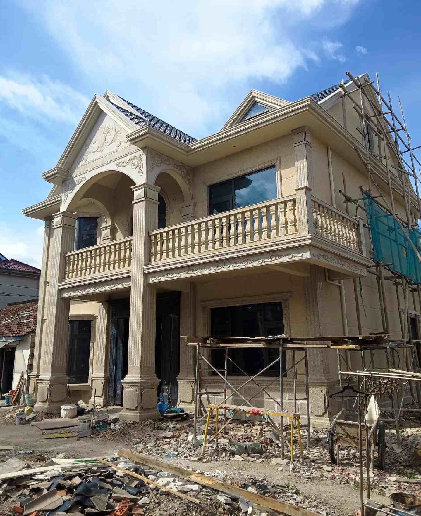 林芝 黄金麻花岗岩石材私人别墅雕花门楼柱阳台栏杆