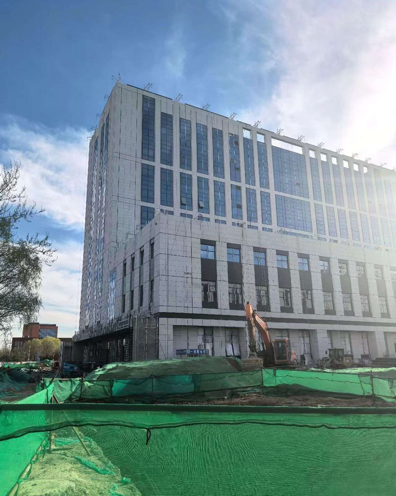 林芝 白麻花岗岩石材外墙干挂